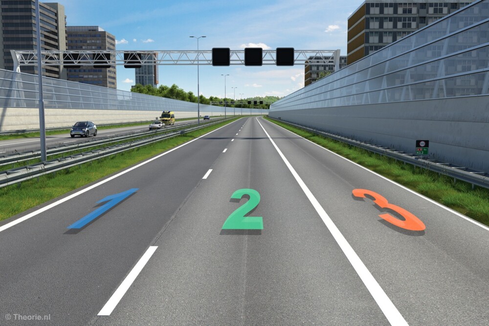 wat betekent elke baan op de snelweg en waar moet je rijden cbr theorie examen